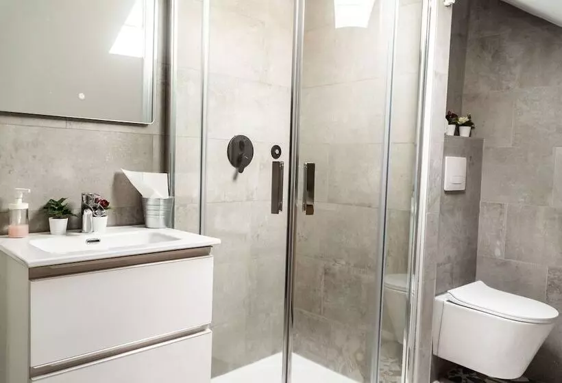 Majatalo Salero Guest House