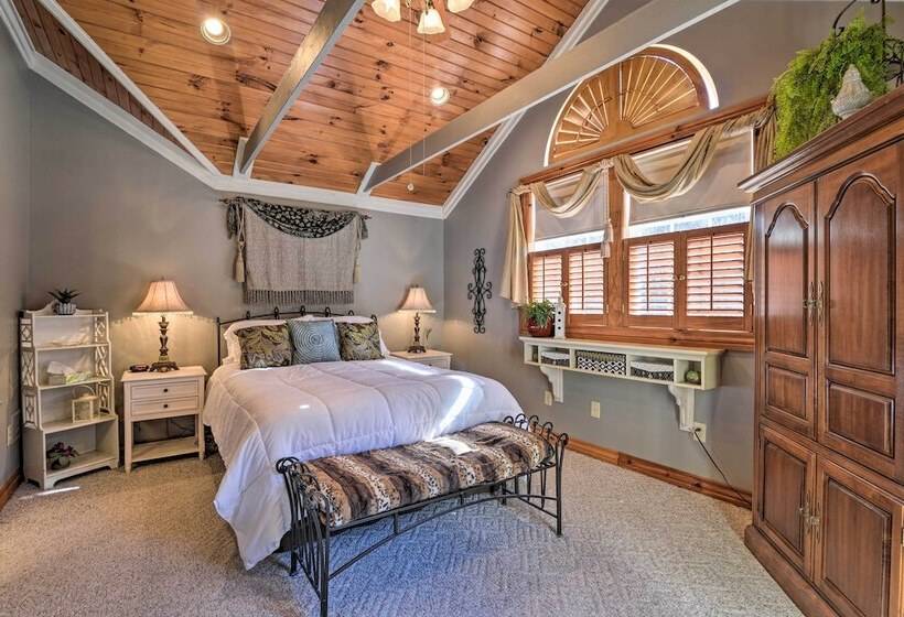 Private Family Home W/ Deck, Porch + Forest Views!