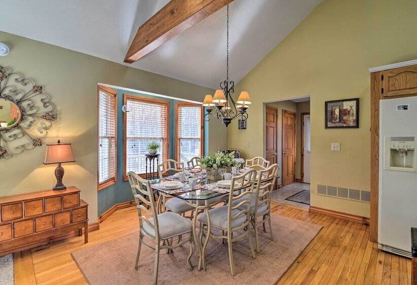 Private Family Home W/ Deck, Porch + Forest Views!