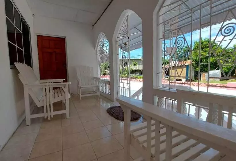 اقامتگاه 3 Bedrooms Rentals In Port Morant St Thomas