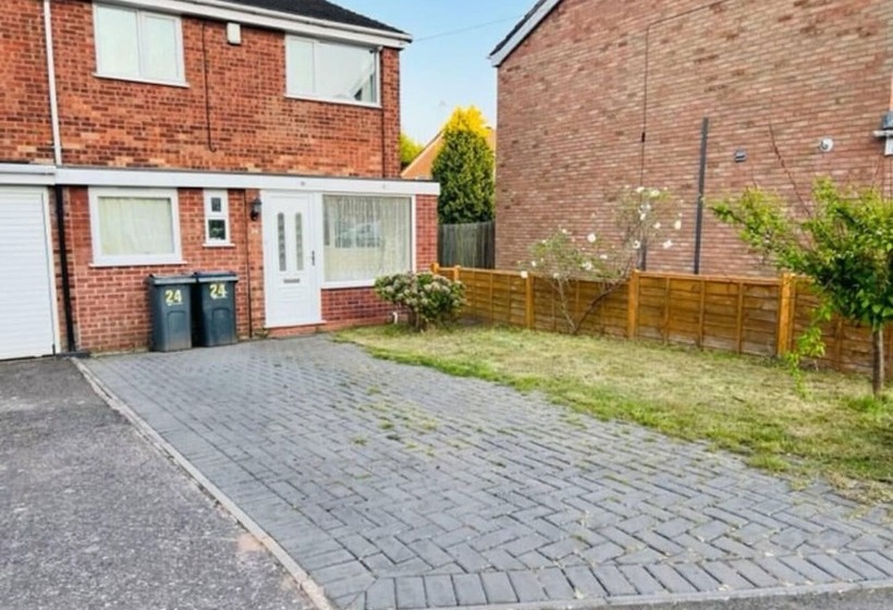 住所 Overbury Lodge, Birmingham With Free Parking