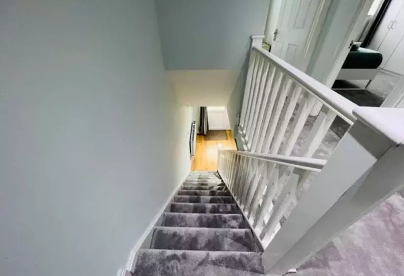 Residenssi Overbury Lodge, Birmingham With Free Parking