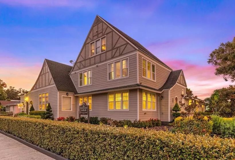 The Kenwood Gables Boutique Bed & Breakfast