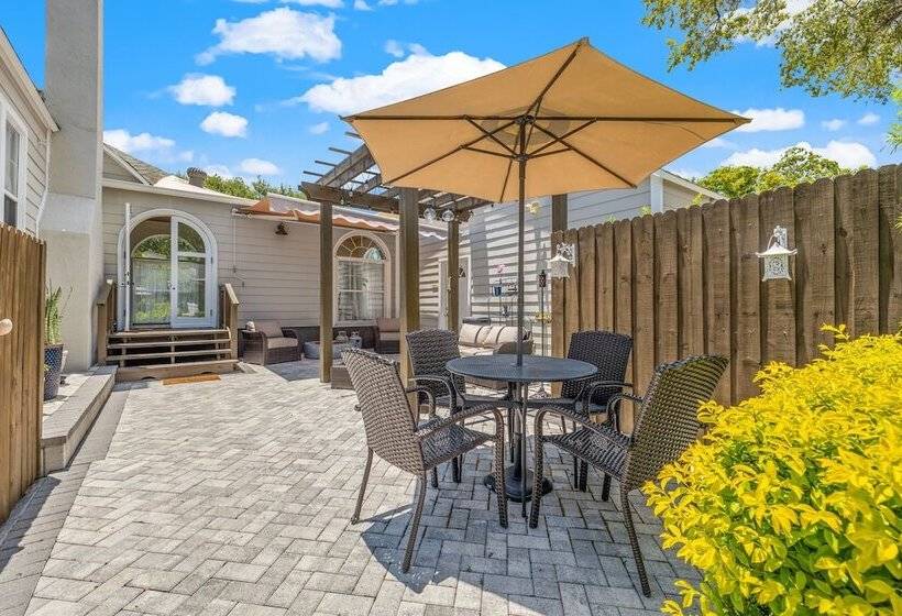 The Kenwood Gables Boutique Bed & Breakfast