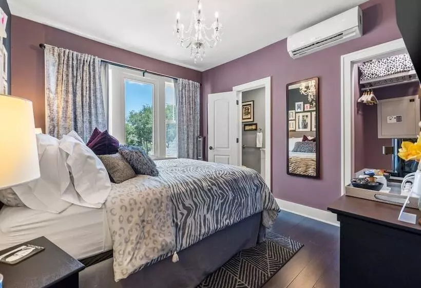 The Kenwood Gables Boutique Bed & Breakfast