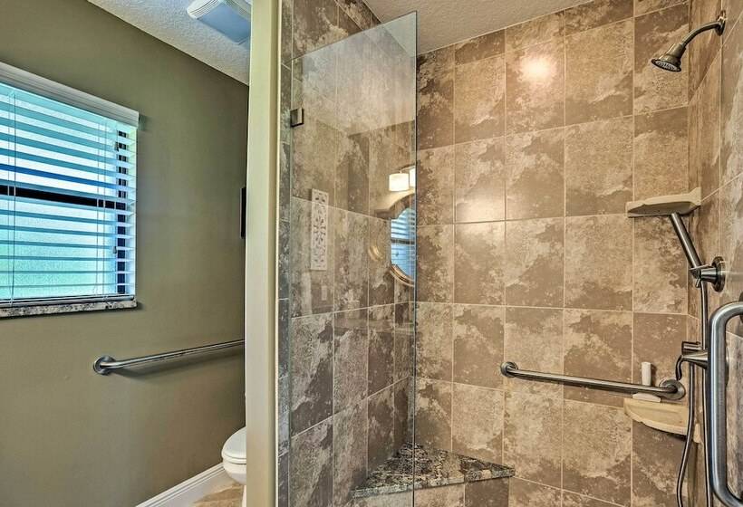 Jupiter Cottage W/ Patio, Gas Grill & Fire Pit!