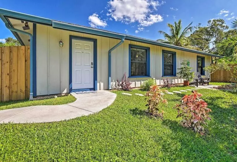 Jupiter Cottage W/ Patio, Gas Grill & Fire Pit!