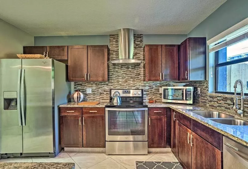 Jupiter Cottage W/ Patio, Gas Grill & Fire Pit!