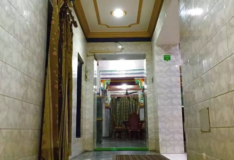 Hotelli Goroomgo Shanti Guest House Varanasi