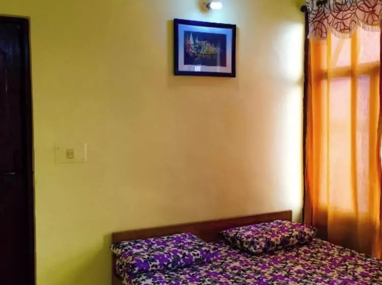 Hotelli Goroomgo Shanti Guest House Varanasi