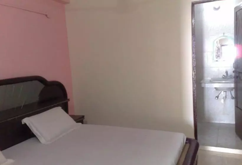 Hotelli Goroomgo Shanti Guest House Varanasi