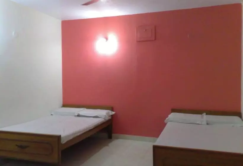Hotelli Goroomgo Shanti Guest House Varanasi