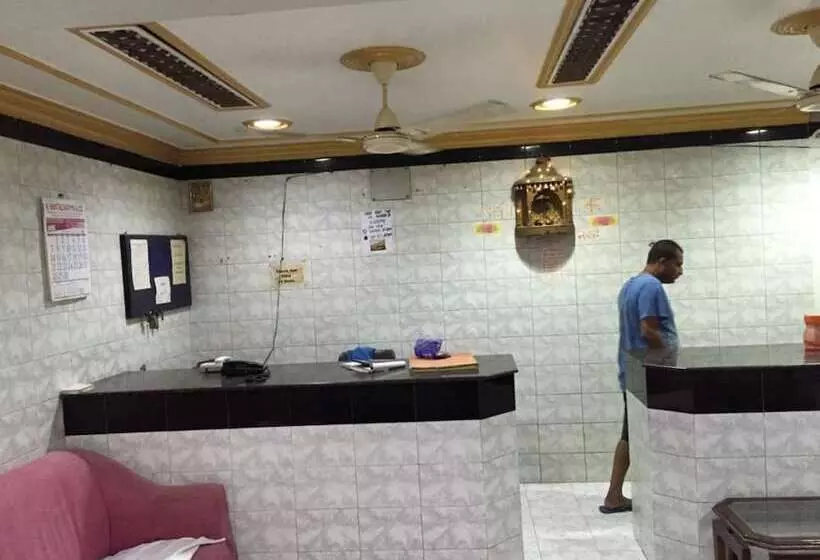 Hotelli Goroomgo Shanti Guest House Varanasi