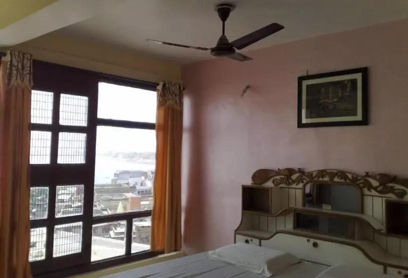 Hotelli Goroomgo Shanti Guest House Varanasi