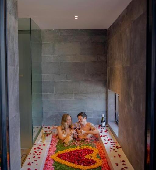 בית מלון כפרי Sumitra Luxury Villas A Pramana Experience