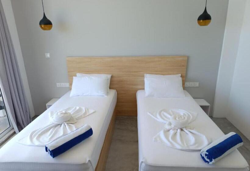 هتل The Sunset Villa