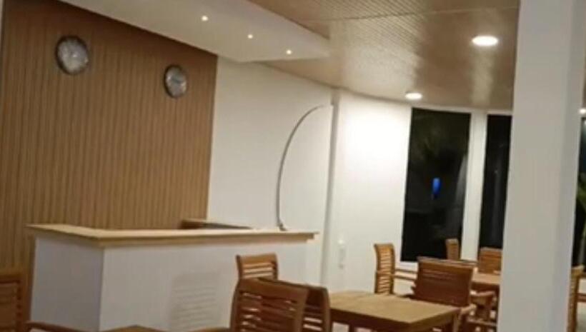 هتل The Sunset Villa