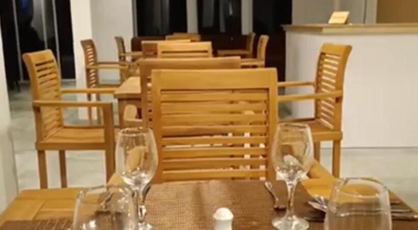 هتل The Sunset Villa