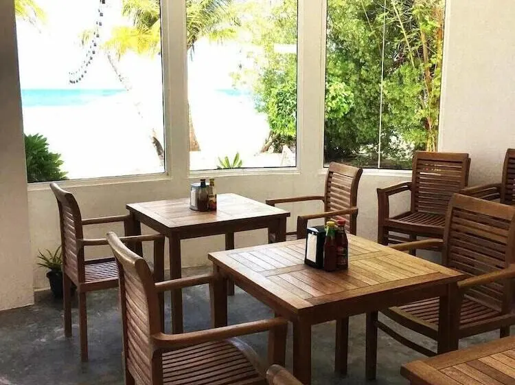 هتل The Sunset Villa