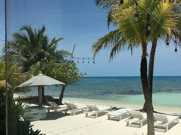 هتل The Sunset Villa