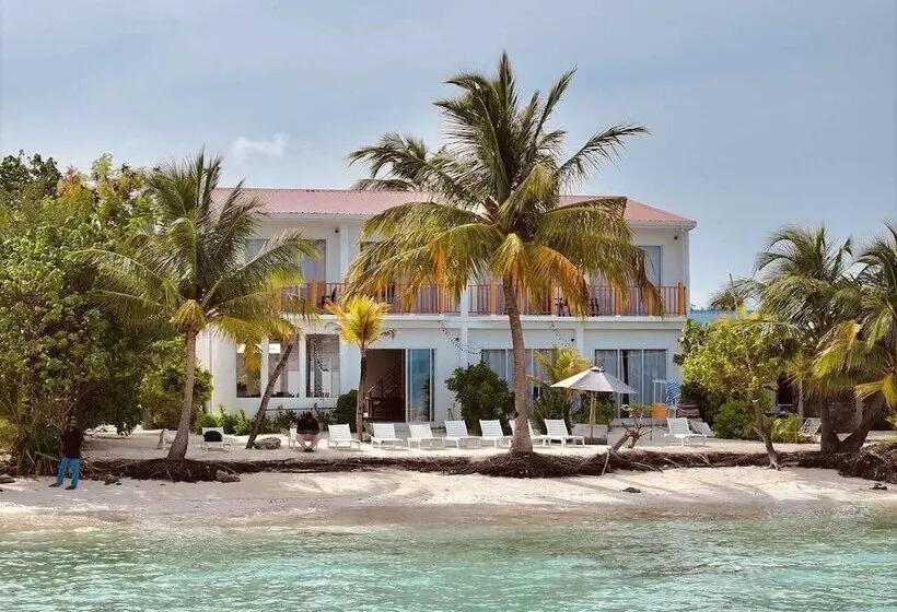 هتل The Sunset Villa