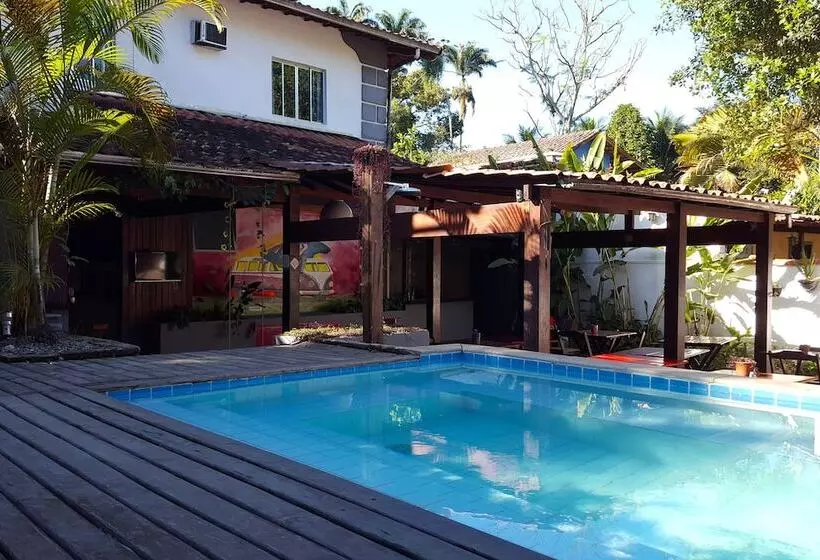 Retkeilymaja Che Lagarto Paraty
