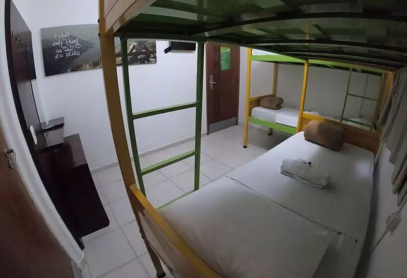 Retkeilymaja Che Lagarto Paraty