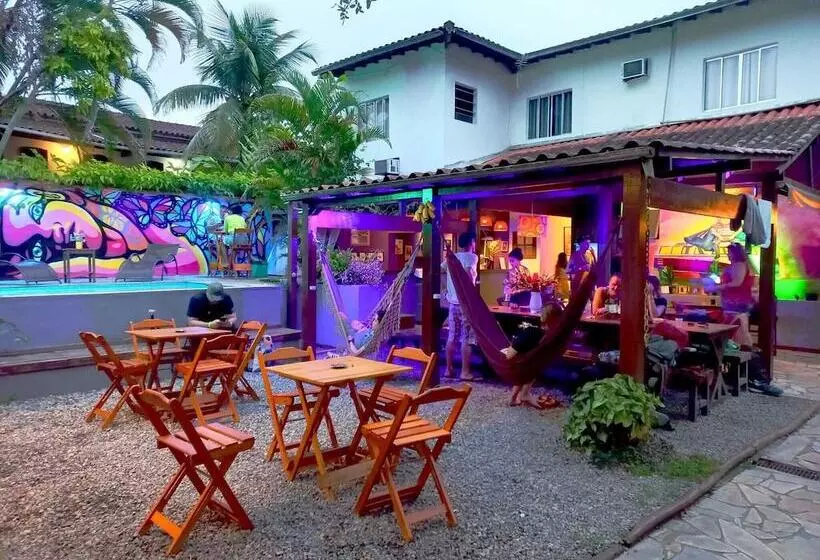 Retkeilymaja Che Lagarto Paraty