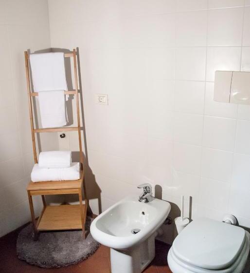 تختخواب و صبحانه La Maison