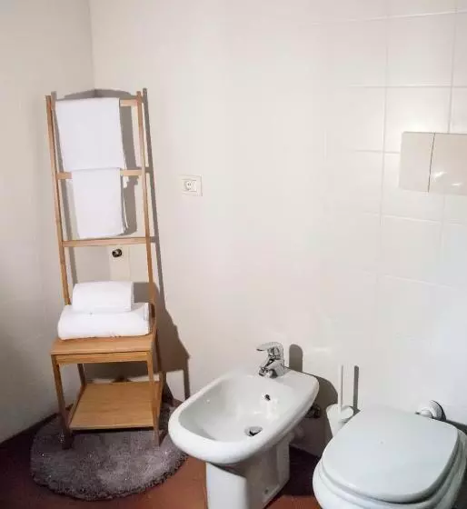 تختخواب و صبحانه La Maison