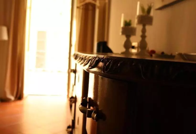 تختخواب و صبحانه La Maison