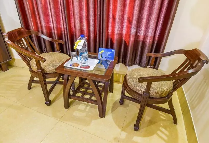 Fabhotel Js Regency