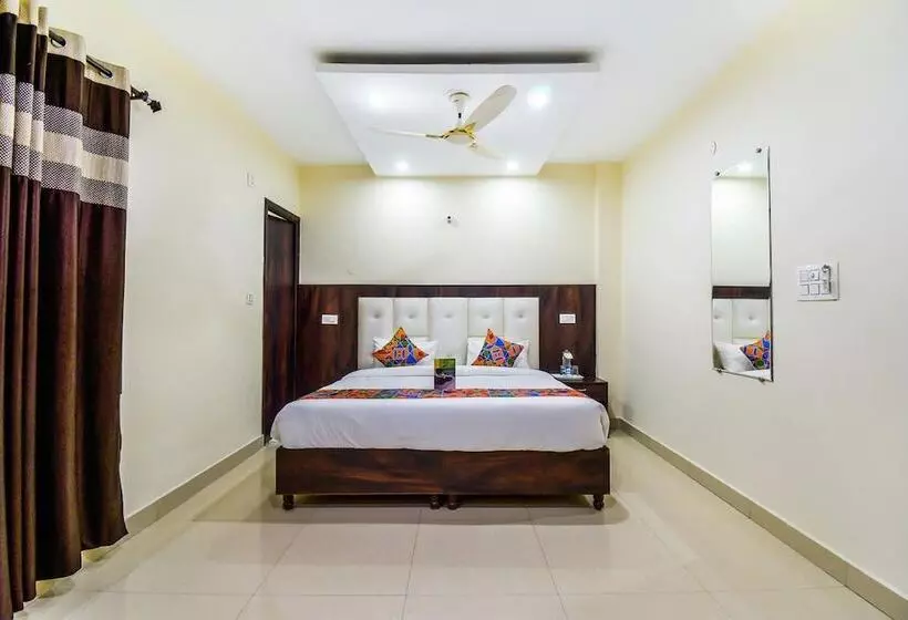 Fabhotel Js Regency