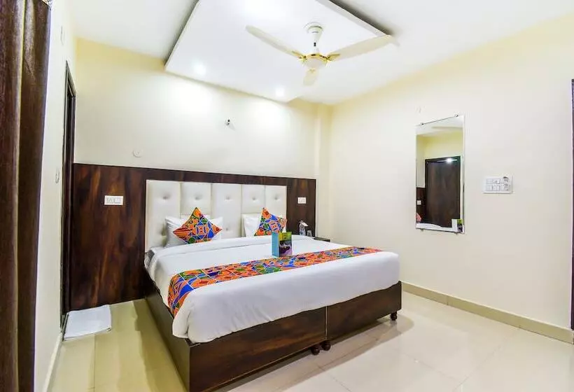 Fabhotel Js Regency