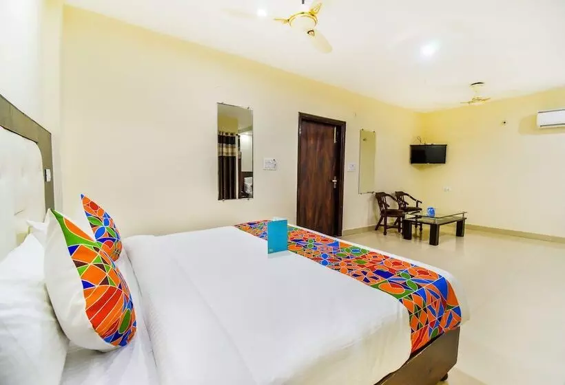 Fabhotel Js Regency
