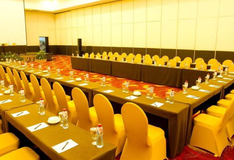 호텔 Claro Kendari