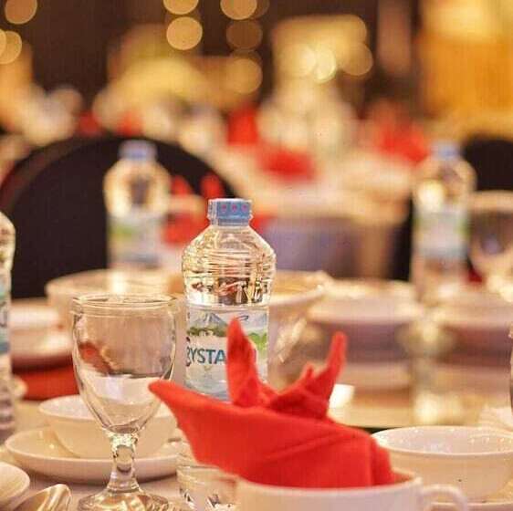 호텔 Claro Kendari