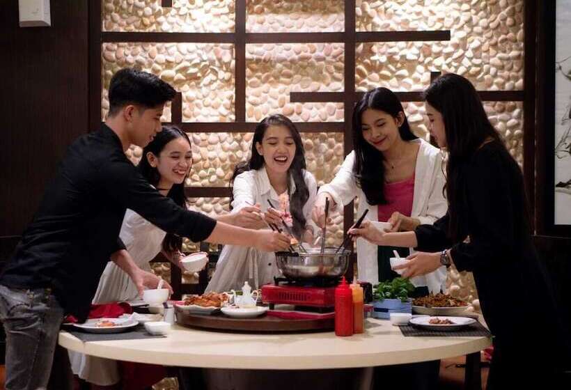 호텔 Claro Kendari