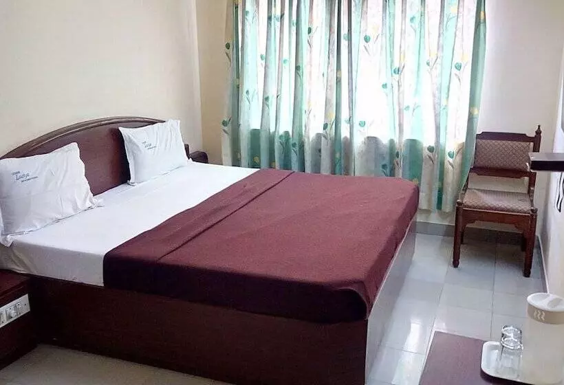 ホテル Luciya International Mysore