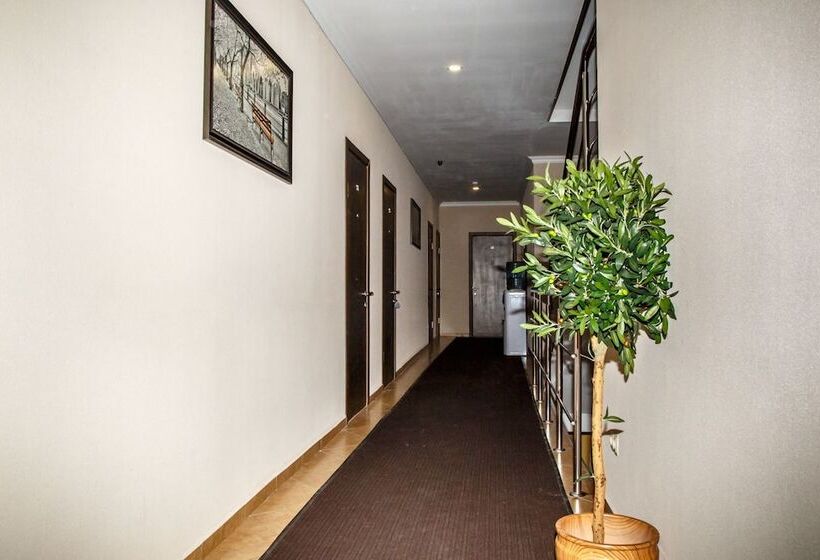 هتل Marton Cherepovetskaya