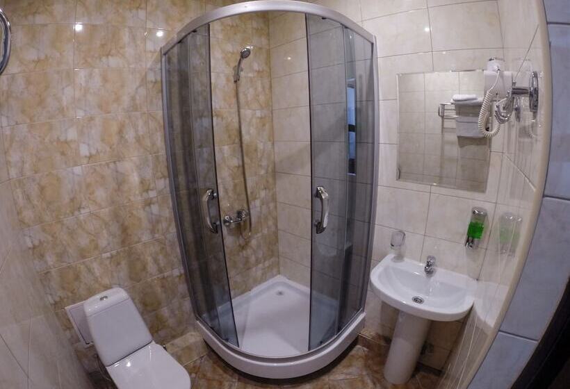 هتل Marton Cherepovetskaya