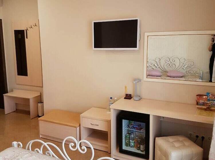 هتل Marton Cherepovetskaya