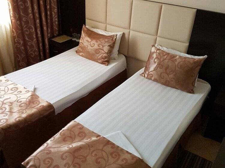 هتل Marton Cherepovetskaya