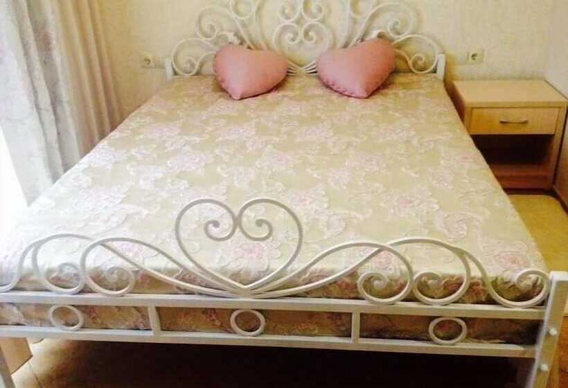 هتل Marton Cherepovetskaya