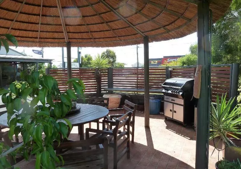 Mandalay Motel