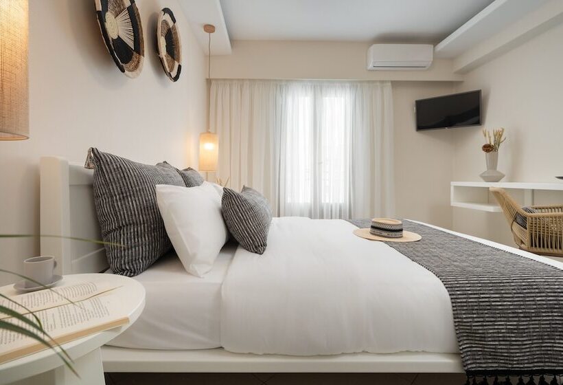 Ormos Holiday Studios