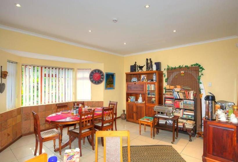 Пансион Amanzi Guest House