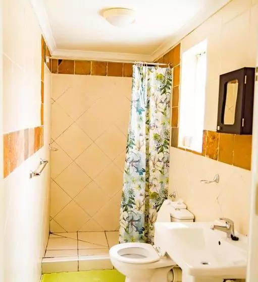 پانسیون Amanzi Guest House