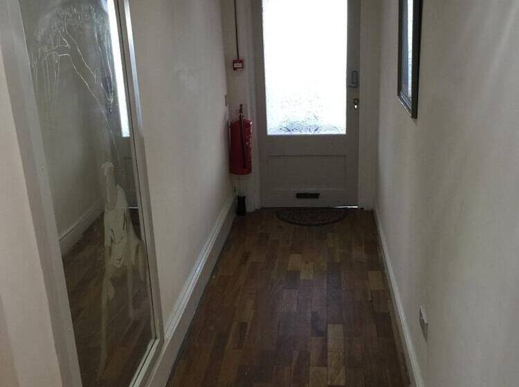 بنسيون The Tudor House