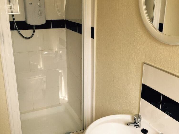 بنسيون The Tudor House